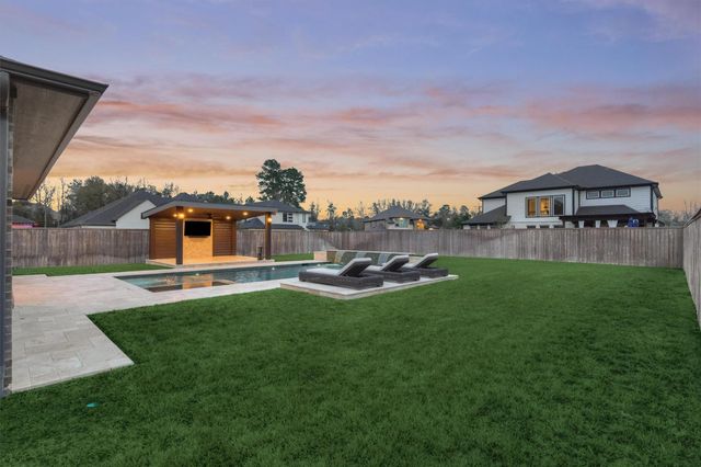 221 Christine Manor, Montgomery, TX 77316