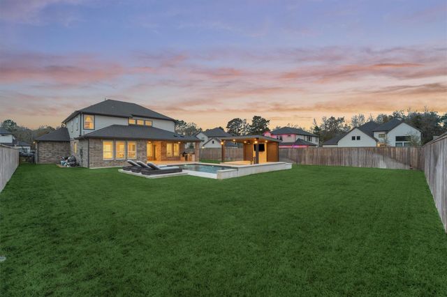 221 Christine Manor, Montgomery, TX 77316