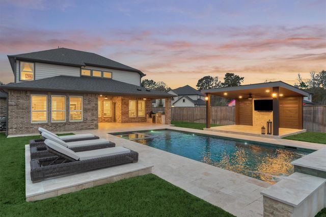 221 Christine Manor, Montgomery, TX 77316