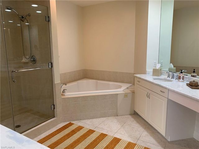 2090 W First ST 2805, Fort Myers, FL 33901
