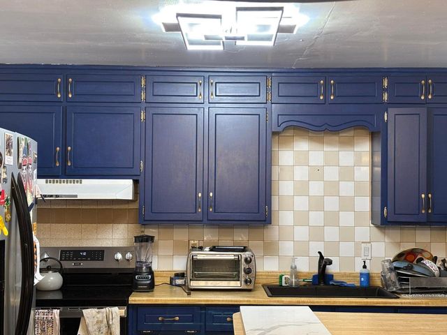 825 Palomas Drive SE, Albuquerque, NM 87108