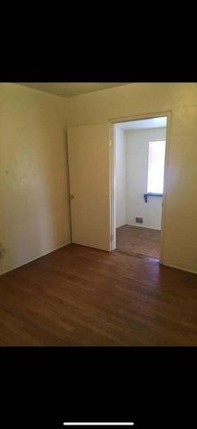 825 Palomas Drive SE, Albuquerque, NM 87108