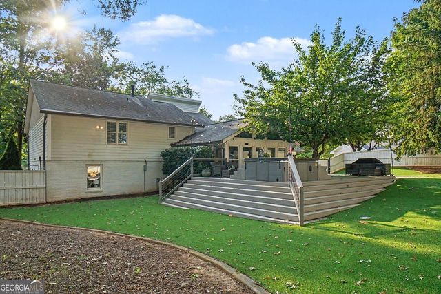 290 Saddle Lake Drive, Roswell, GA 30076