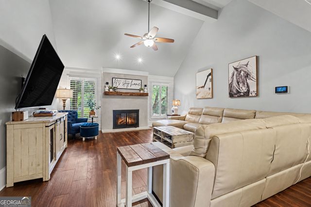290 Saddle Lake Drive, Roswell, GA 30076