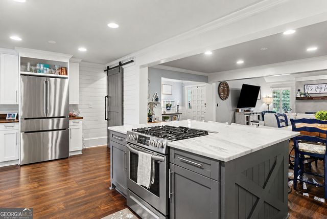 290 Saddle Lake Drive, Roswell, GA 30076