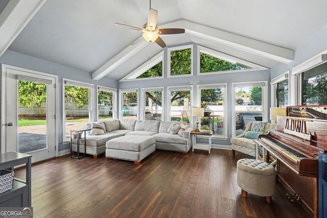 290 Saddle Lake Drive, Roswell, GA 30076