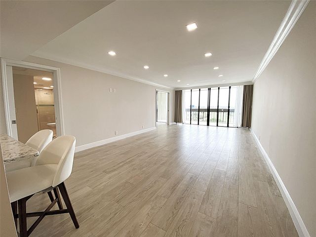 2400 Presidential Way 1104, West Palm Beach, FL 33401