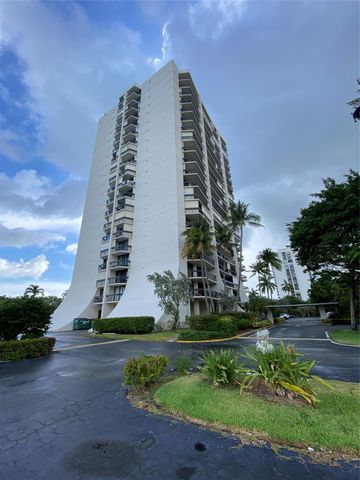 2400 Presidential Way 1104, West Palm Beach, FL 33401