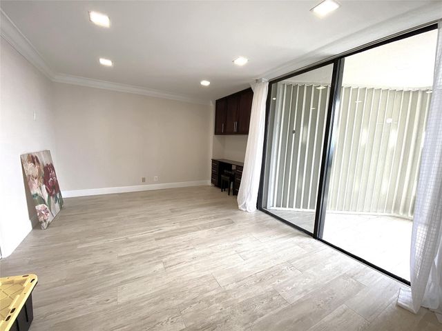 2400 Presidential Way 1104, West Palm Beach, FL 33401
