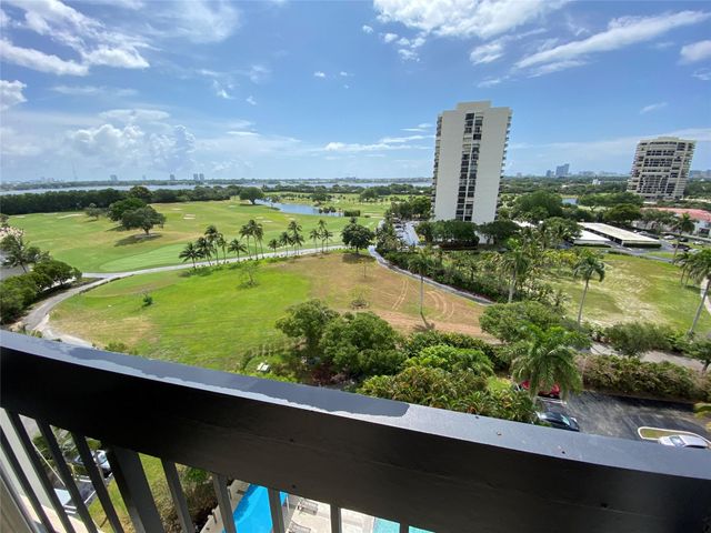 2400 Presidential Way 1104, West Palm Beach, FL 33401