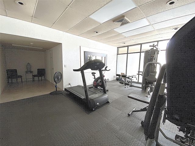 2400 Presidential Way 1104, West Palm Beach, FL 33401