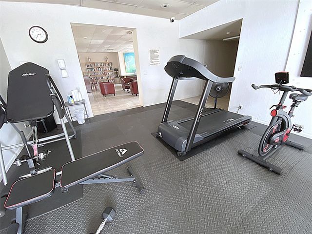 2400 Presidential Way 1104, West Palm Beach, FL 33401