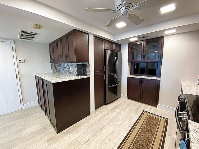 2400 Presidential Way 1104, West Palm Beach, FL 33401