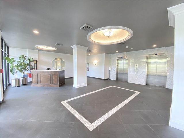 2400 Presidential Way 1104, West Palm Beach, FL 33401