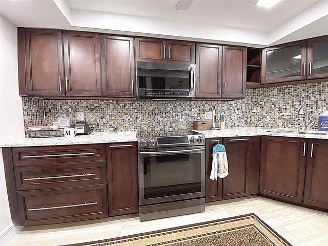 2400 Presidential Way 1104, West Palm Beach, FL 33401