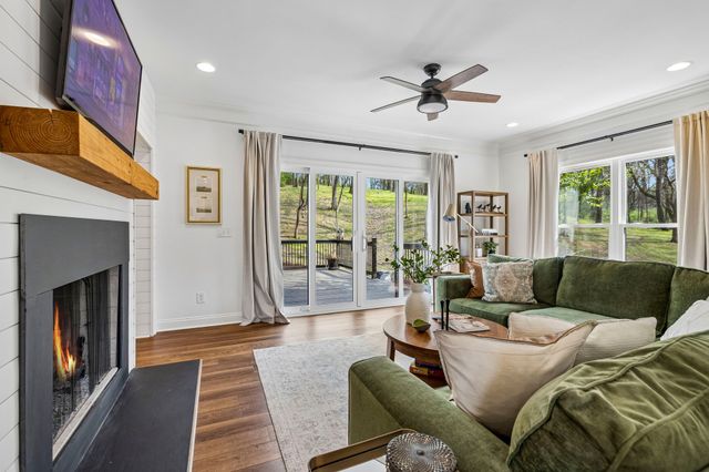 4694 Bennett Hollow Rd, Thompsons Station, TN 37179