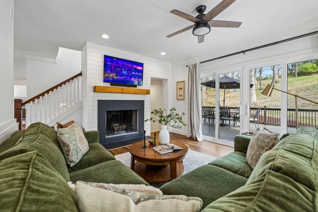 4694 Bennett Hollow Rd, Thompsons Station, TN 37179