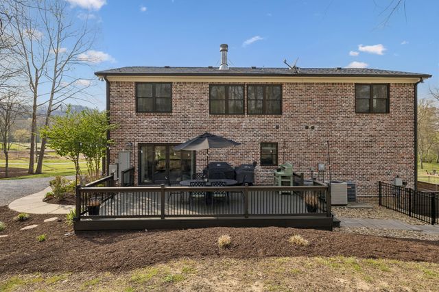 4694 Bennett Hollow Rd, Thompsons Station, TN 37179