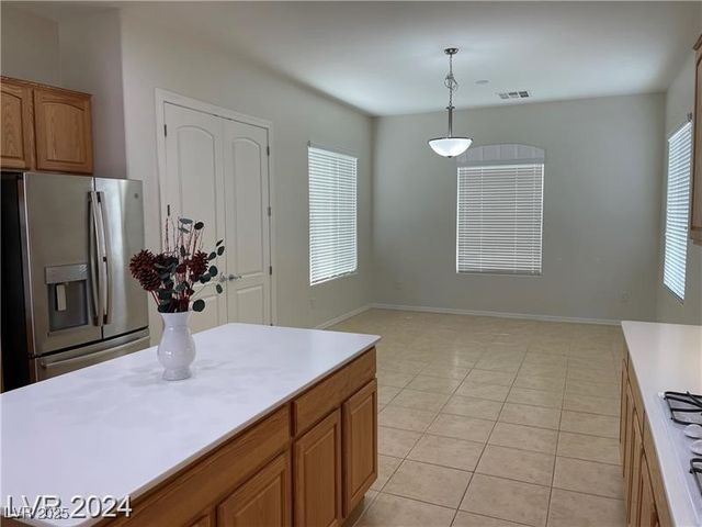 2084 Clearwater Lake Drive, Henderson, NV 89044