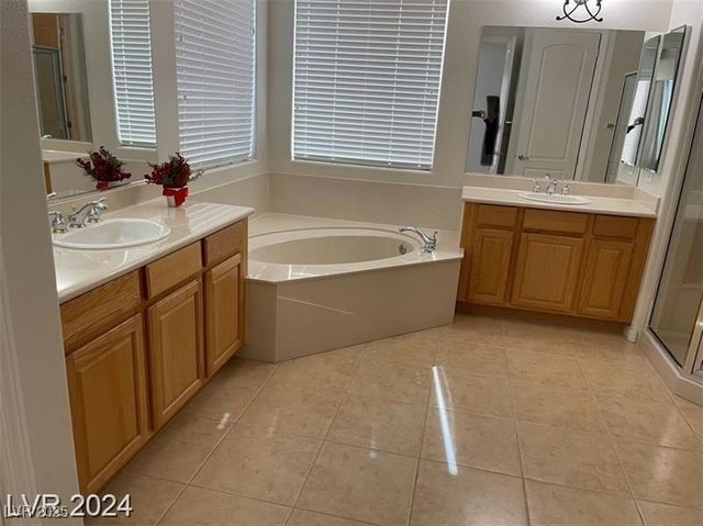 2084 Clearwater Lake Drive, Henderson, NV 89044