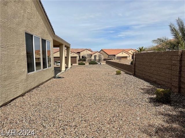 2084 Clearwater Lake Drive, Henderson, NV 89044