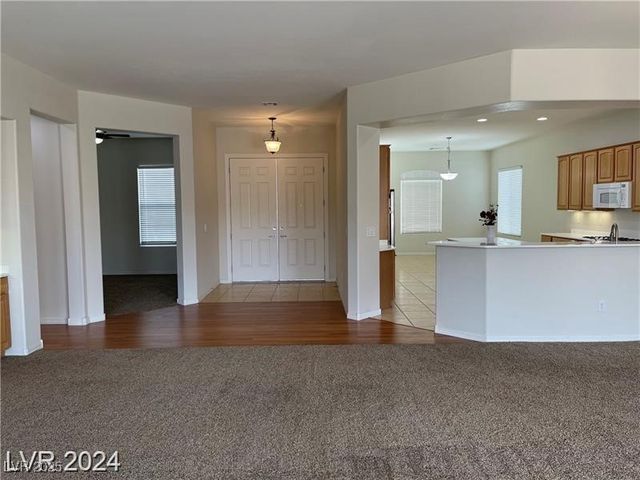 2084 Clearwater Lake Drive, Henderson, NV 89044