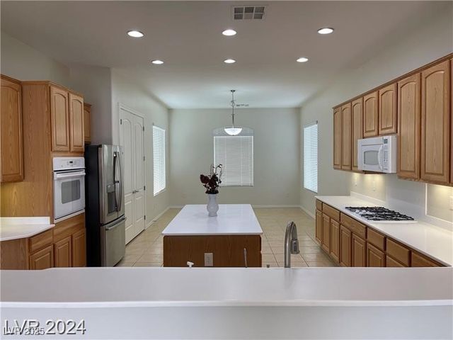 2084 Clearwater Lake Drive, Henderson, NV 89044