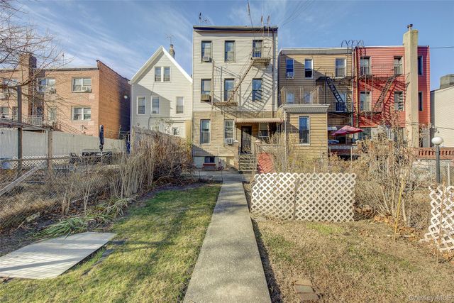 25-35 Crescent Street, Astoria, NY 11102