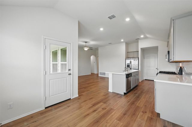 837 Amberwood Court, Fort Worth, TX 76052