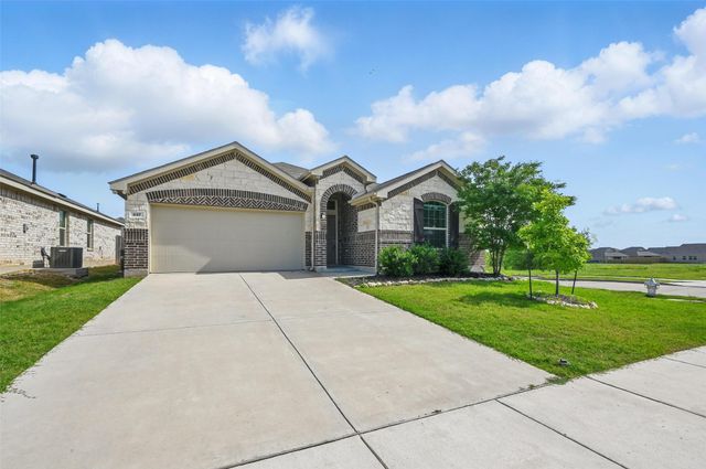 837 Amberwood Court, Fort Worth, TX 76052