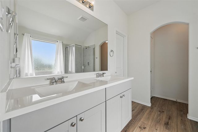 837 Amberwood Court, Fort Worth, TX 76052