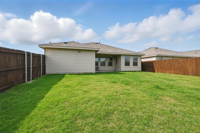 837 Amberwood Court, Fort Worth, TX 76052