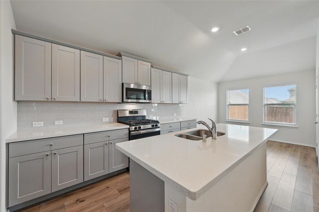 837 Amberwood Court, Fort Worth, TX 76052