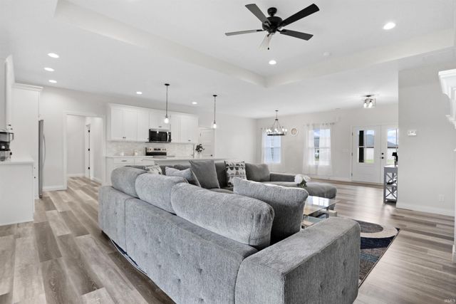 3539 Sand Drive, Newburgh, IN 47630