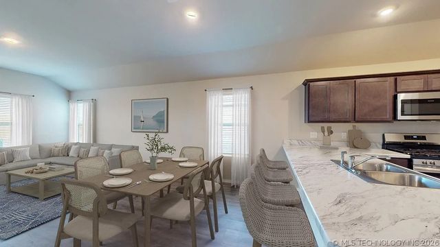 28123 E 118th Place S, Coweta, OK 74429