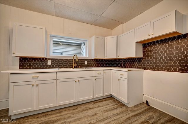 214 2nd Street SE, New Philadelphia, OH 44663