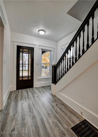 214 2nd Street SE, New Philadelphia, OH 44663