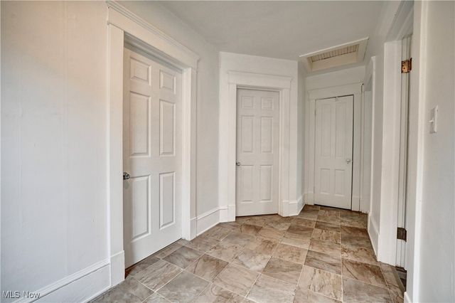 214 2nd Street SE, New Philadelphia, OH 44663