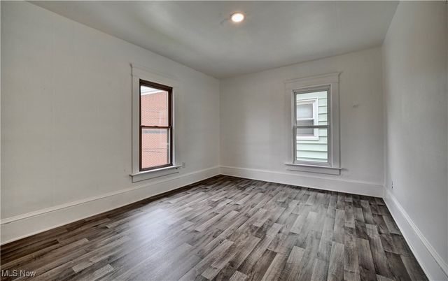 214 2nd Street SE, New Philadelphia, OH 44663