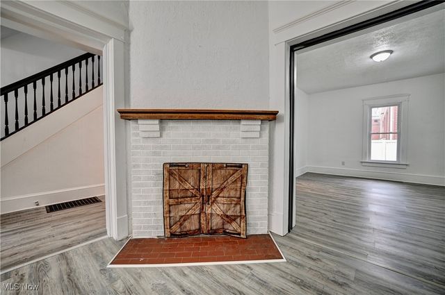 214 2nd Street SE, New Philadelphia, OH 44663