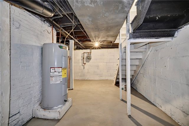 214 2nd Street SE, New Philadelphia, OH 44663