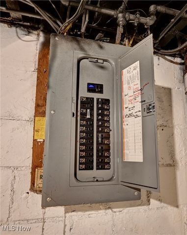 214 2nd Street SE, New Philadelphia, OH 44663