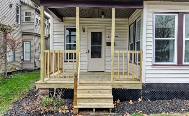 214 2nd Street SE, New Philadelphia, OH 44663