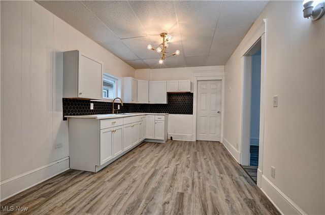 214 2nd Street SE, New Philadelphia, OH 44663