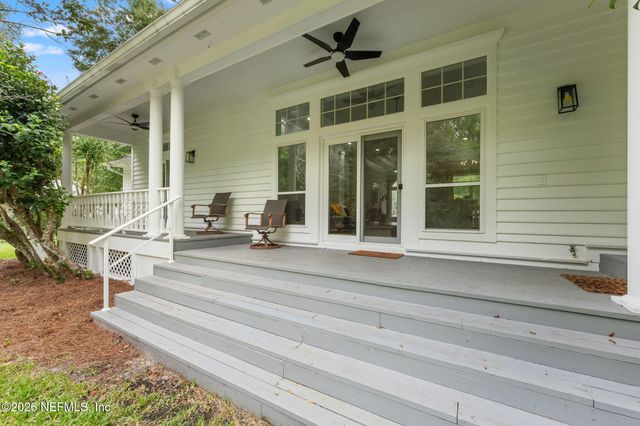 7903 VINEYARD LAKE Road N, Jacksonville, FL 32256