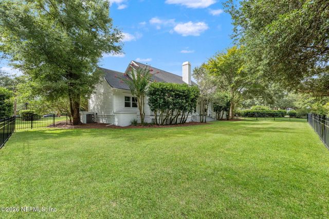 7903 VINEYARD LAKE Road N, Jacksonville, FL 32256