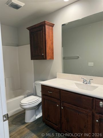 403 N Kates Avenue, Claremore, OK 74017
