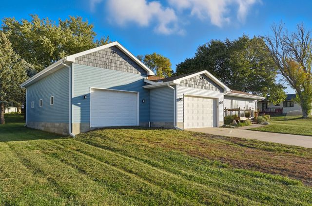 305 E 1ST Street, Malvern, IA 51551