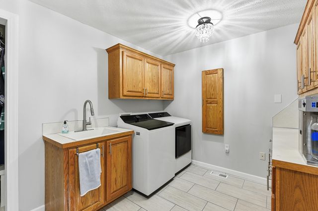 305 E 1ST Street, Malvern, IA 51551