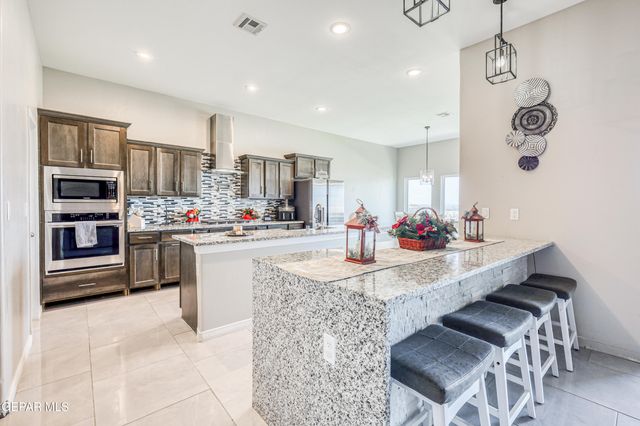 2375 Enchanted Peaks Lane, El Paso, TX 79911